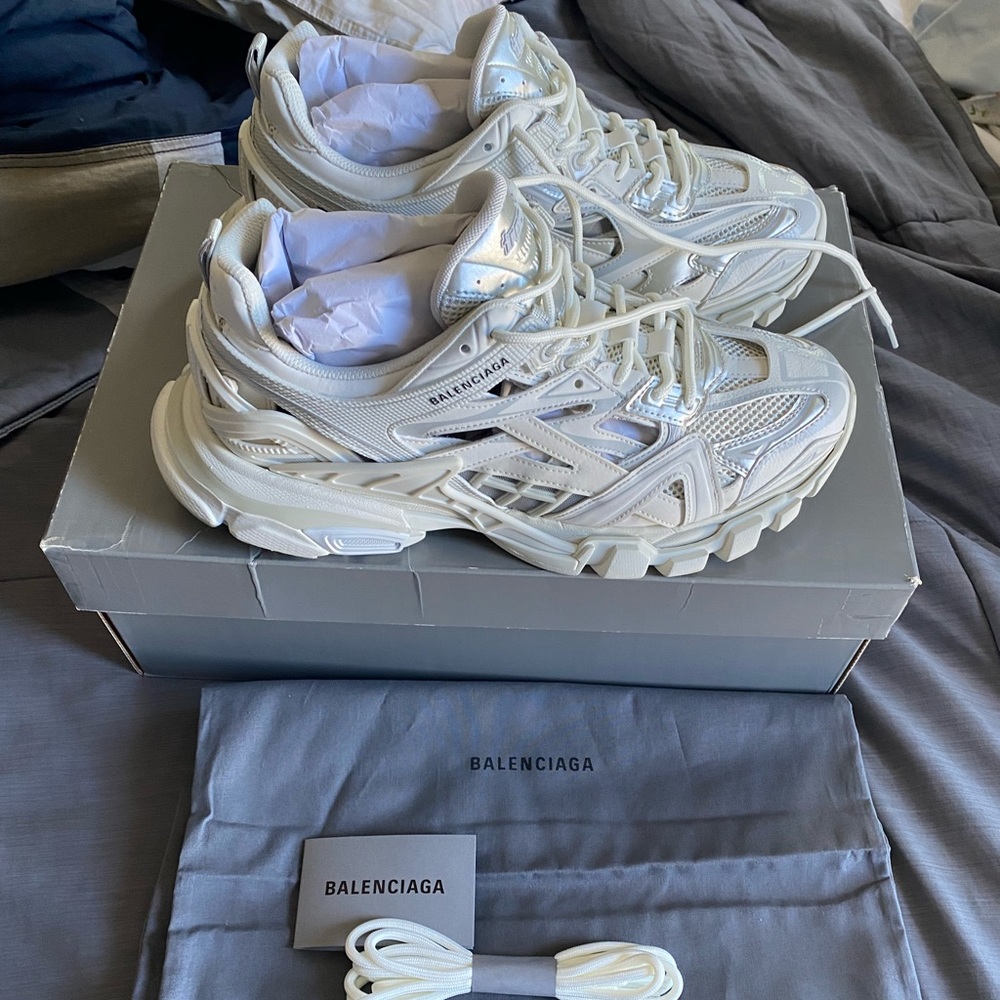 Balenciaga Track 2.0 Sneaker 43